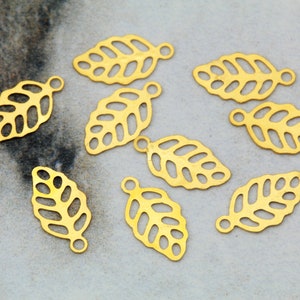 11mm Tiny Leaf Pendants, Matte Gold Plated Brass Charms  25 pcs / GPY-344