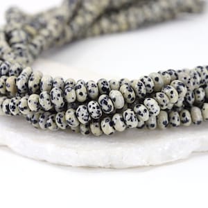 5 x 8 mm perles rondes en jaspe dalmatien sur rang / RNS5-33