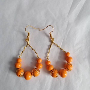 Orange earrings, orange and Gold earrings, Gold earrings, dangle earrings, Drop earrings, statement earrings, Juicy orange.