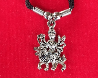 Ciondolo fatto a mano in argento placcato raffigurante la dea indù Durga Bhavani Maa, collana tribale boho, collana con la dea indù Durga, collana portafortuna