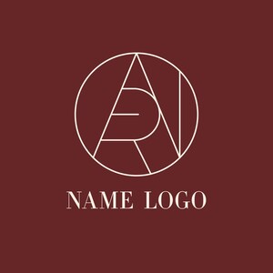 Può includere: Un logo circolare caratterizzato da sottili linee bianche interconnesse che formano le lettere A, R e N all'interno di un cerchio, su uno sfondo bordeaux scuro. Sotto l'emblema circolare, il testo NAME LOGO è stampato in bianco.
