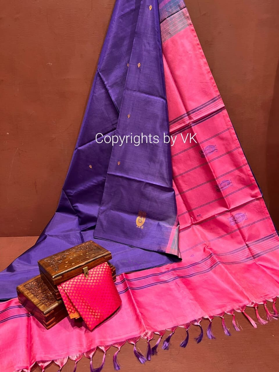 Red Vaazhai Naar (Banana Pith) Borderless Saree with Small Butta and Contrast Stripes - Traditional South Indian Weave