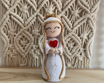 Our Lady of Fatima Crochet Pattern - Virgen de Fátima Patrón de Crochet - Amigurumi pdf tutorial