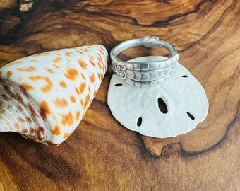 Vintage Handmade Spoon Ring Circa 1800's Retro Art Deco Pattern Silver Plated Size 8