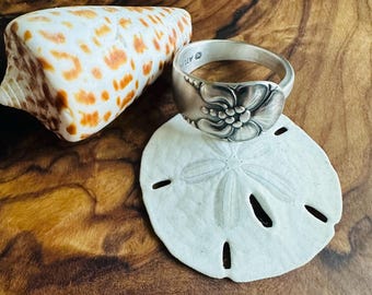 Vintage Handmade Spoon Ring Circa 1900's Iris Flower Pattern Silver Plated