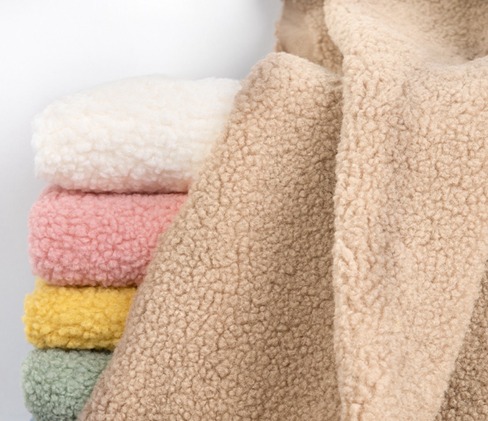 Lamb Faux Fur Sherpa Fabric: Warm Winter Jacket Lining, Blanket ...