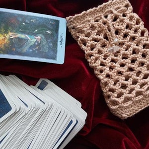 Crochet Pattern | Mesh Tarot Card Deck Pouch with Crystal Drawstring