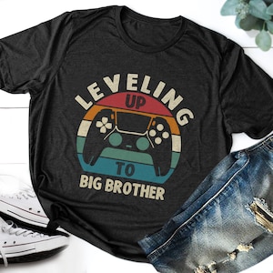 Leveling Bis Big Brother Shirt, Big Brother Shirt, Schwangerschaft Ankündigung Shirt, Baby Ankündigung Shirt, Personalisiertes Big Brother Shirt