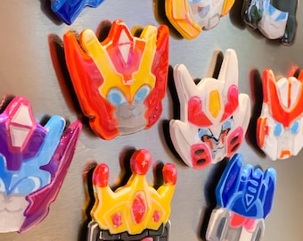 Imanes de nevera brillantes pintados a mano con arcilla polimérica de Transformers Chibi G1 / MTMTE