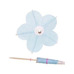 8 x Blue Cherry Blossom Cocktail Umbrellas Flower Drink Umbrella Handmade New Dessert Cake Topper Tropical Luau Party Parasol Picks