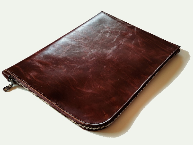 Personalized Full Grain Leather MacBook Air M1 Pro 2020 1316 Sleeve Bag, 2021 14 Brown MacBook Zip Case, Green Luxury Laptop Sleeve Rustic Whiskey
