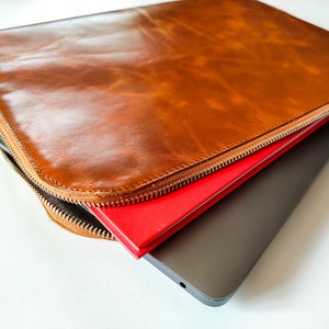 Personalized Full Grain Leather MacBook Air M1 Pro 2020 1316 Sleeve Bag, 2021 14 Brown MacBook Zip Case, Green Luxury Laptop Sleeve image 2