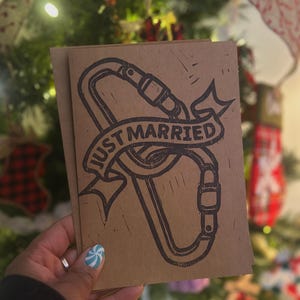 Cartão de casamento feito à mão com mosquetão (queer, lésbica, bissexual, lésbico, lgbtq, escalada)