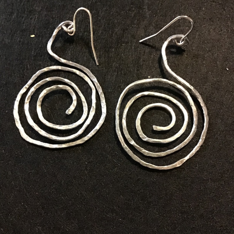 tarnish resistant spiral Hammered silver aluminum wire earrings and necklace set