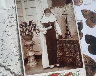 Beautiful cabinet card of a Nun