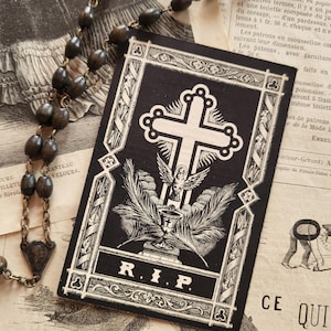 Carte commémorative antique - R.I.P. - Crucifix orné