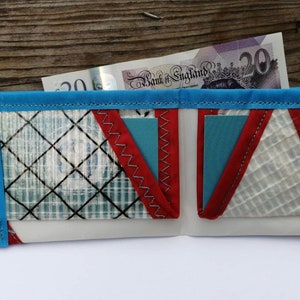 Portefeuille à deux volets en toile à voile recyclée