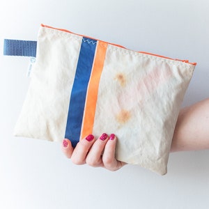No4 Recycled Sailcloth Travel Pouch (Medium)