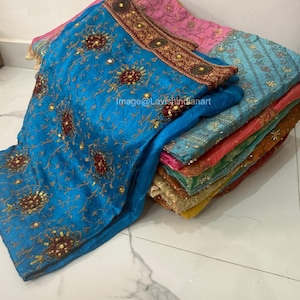 Partihandel med vintage saris i rent siden | Handbroderat sarityg med ziripärlor och paljetter | Återvunnet hållbart quiltning, boho hantverk