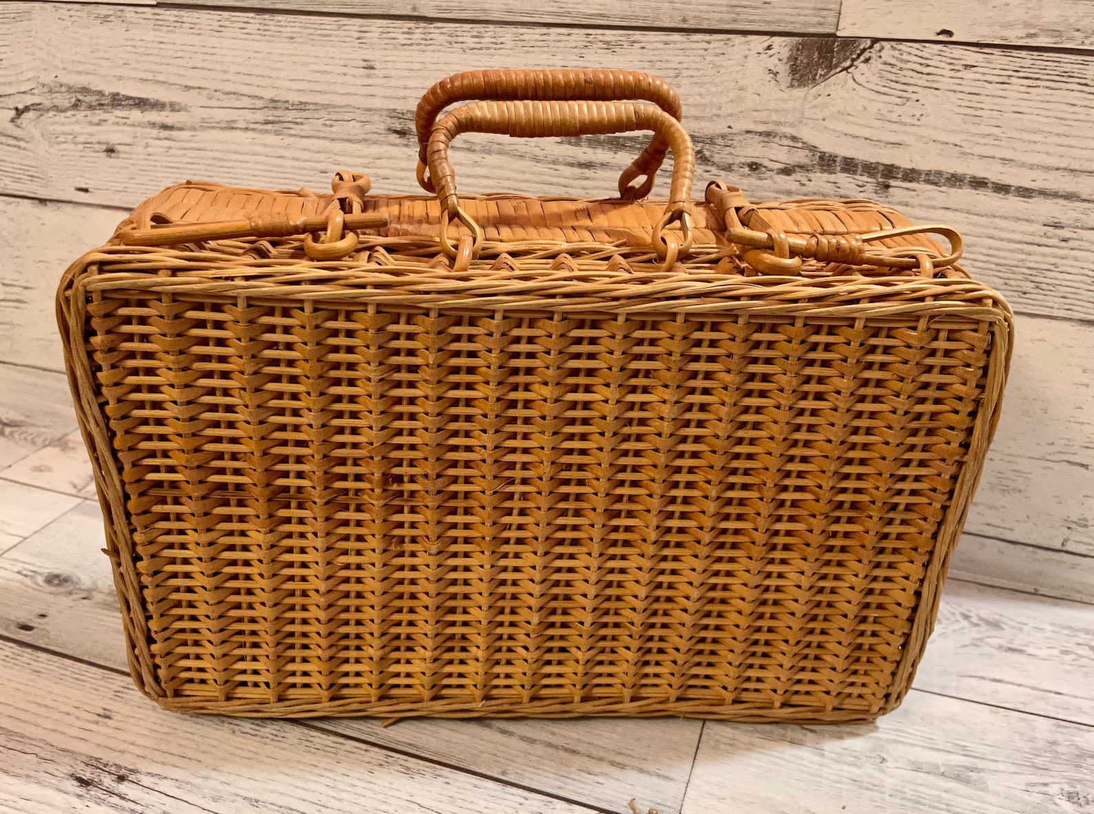 Vintage sewing basket Etsy