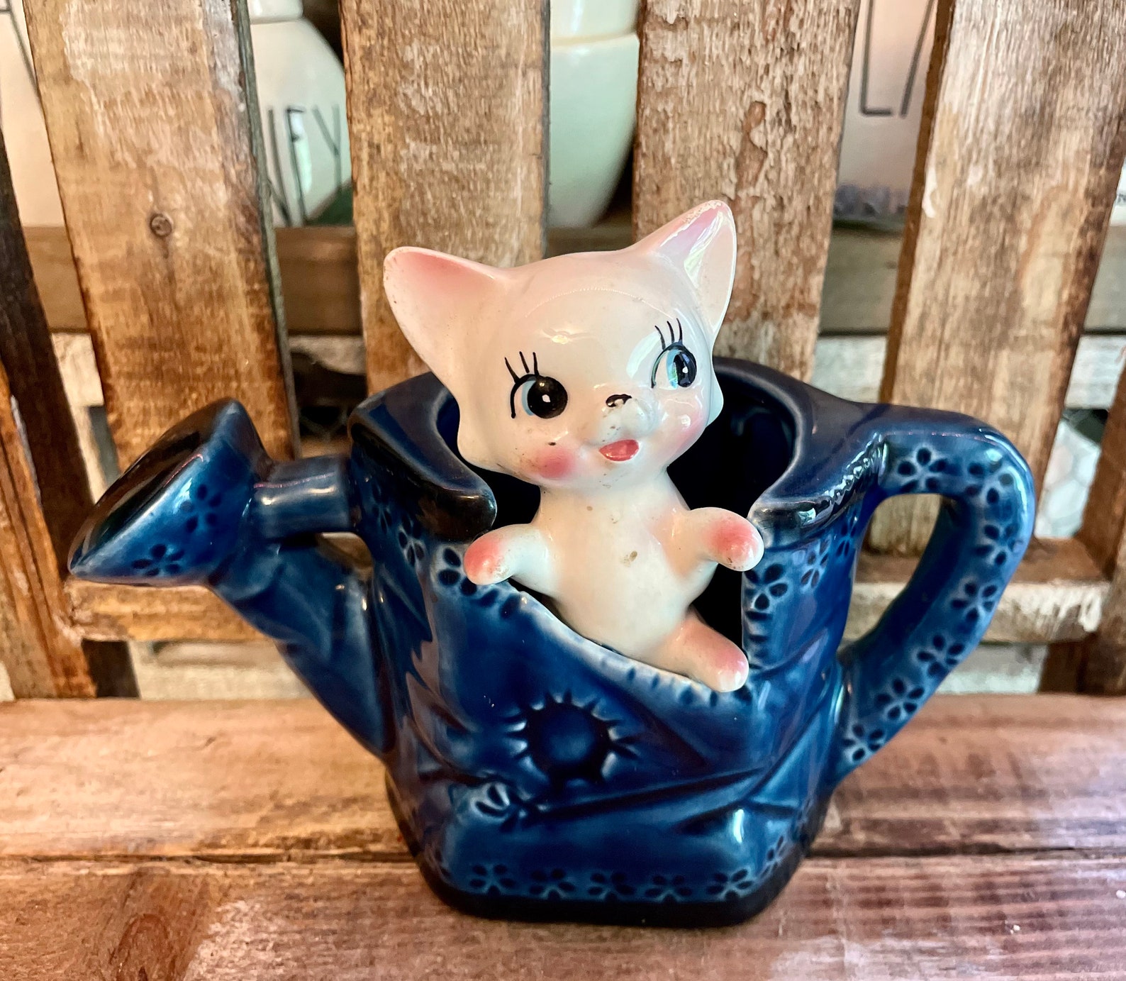 cat figurine collectors