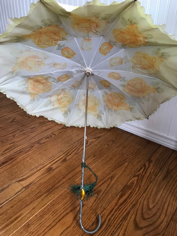 Darling Vintage Parasol