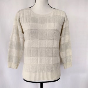 1980s Vintage  White Metallic Grid Striped 3/4 Sleeve Sweater - Size S/M