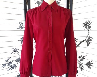 1970s Vintage Vibrant Red Western Style Button Down Shirt Size M / L