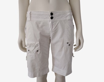 Vintage Y2K Knitro White Cotton Low Rise Embroidered Bermuda Cargo Shorts
