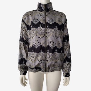 Vintage 1990s Lavon Black and Gray Striped Light Nylon Windbreaker Jacket Size L