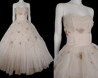 Vintage 1950s Light Tan Floral Embroidered Strapless Tulle Cupcake Prom Dress