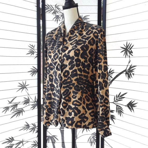 1980s/1990s Vintage 100% Silk Leopard Print Shawl… - image 3