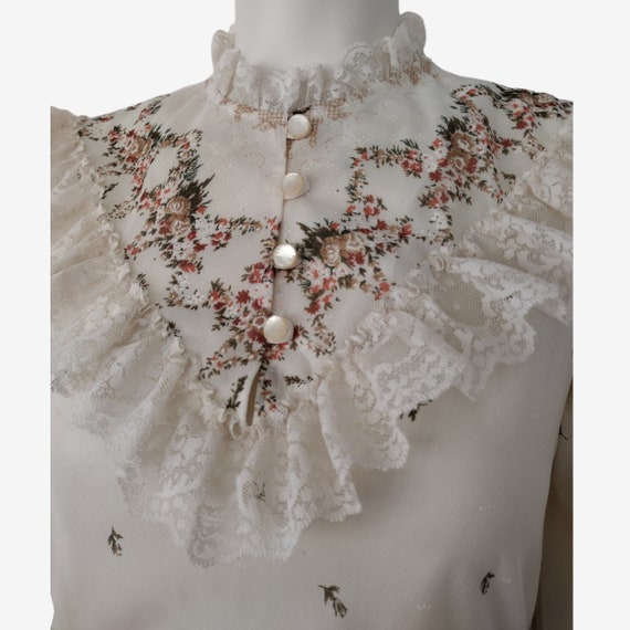 Vintage 1970s Floral Victorian Raised Neck Semi S… - image 9