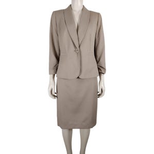 Vintage 1990s NWT Taupe 2 Piece 3/4 Sleeve Jacket and Skirt Suit Set Size 8
