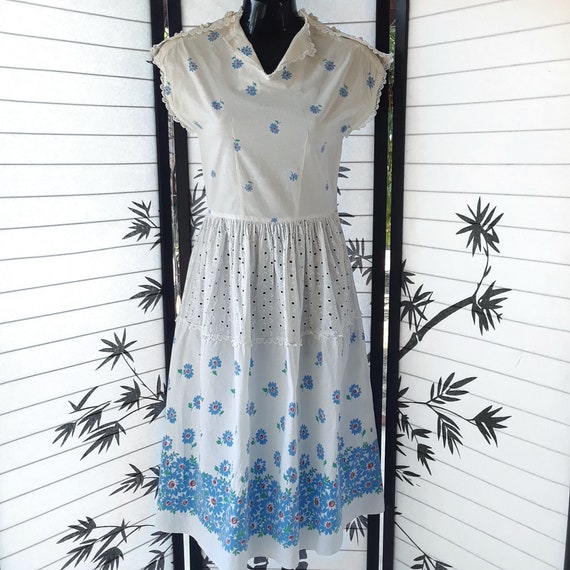 Vintage 40's/50's White Eyelet Cotton Blue Floral