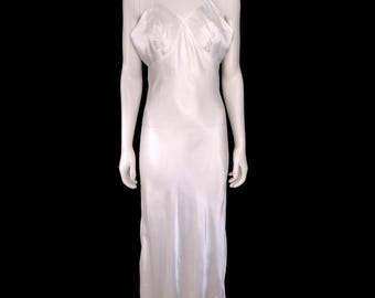 Robe longue en satin ivoire vintage des années 40 avec coupe en biais, taille S