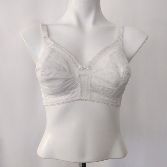 1980s Vintage White Lace Wire Free Unlined Bullet Bra NEW 