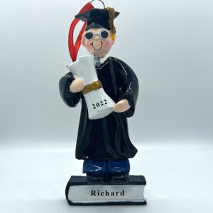 Gepersonaliseerde kerstbal decoratie - Afgestudeerde blonde jongen ornament | Afstuderen Ornament
