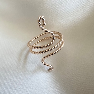 Bague serpent délicate remplie d&#39;or : Bijoux faits main enveloppés de fil torsadé