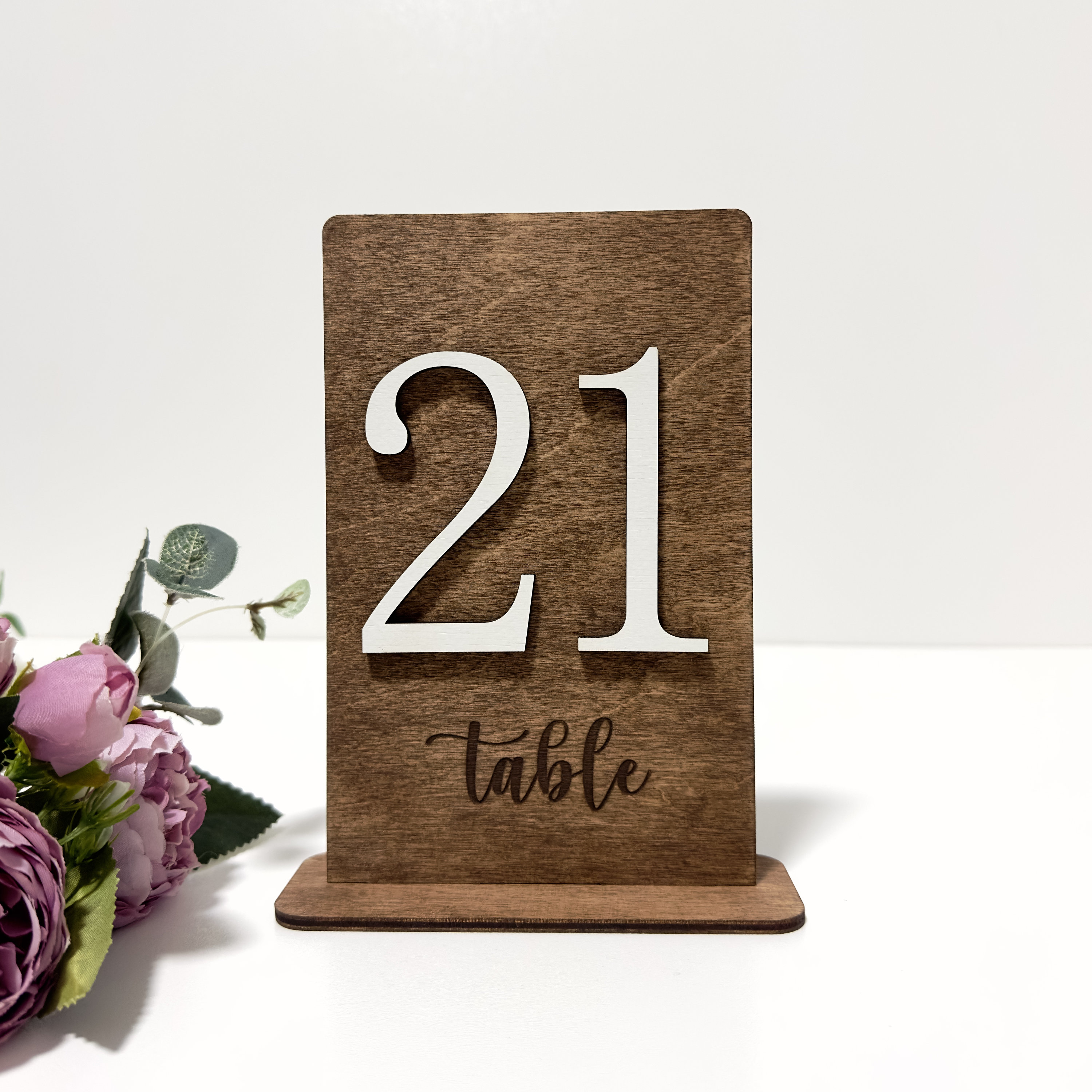 Numéros de table de mariage en bois et plexiglas