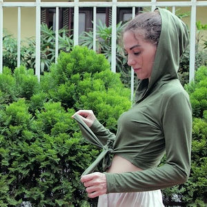 Long Sleeve Hoodie Crop Top // Comfortable & Soft Jersey Streetwear Crop Top // V-neck Top // Gift For Her