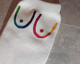 Weiße Regenbogen Tölpel Socken, lustiges Geschenk für Frau, Strumpffüller, Weihnachtssocken, Geschenk für Weihnachten, Geschenk für Freundin, Strumpf