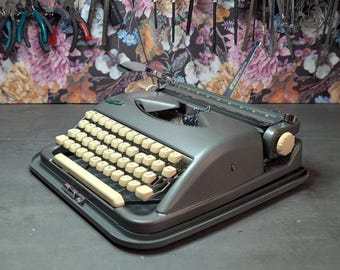 Uncommon 1957 Silver Cole Steel Manual Ultraportable Typewriter, NEW PLATEN, Professionally Reconditioned And Working