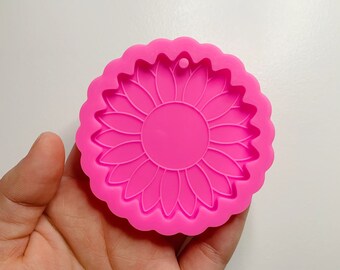 Daisy Keychain Mold | Flower Keychain Mold | Daisy Silicone Mold | Resin Molds | Silicone Molds | Resin Supplies