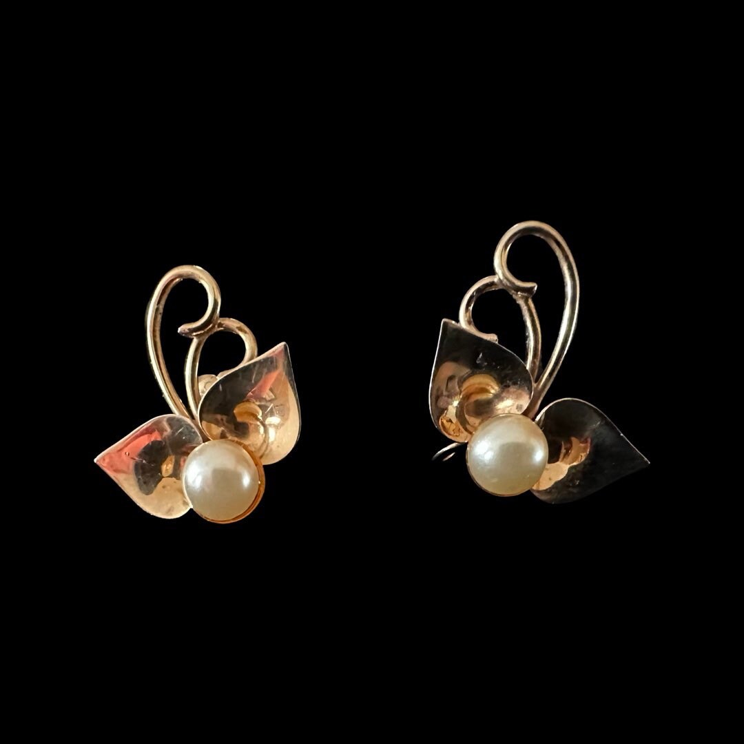 10K Yellow Gold Designer Flower Mother-Of-Pearl Screwback Earrings For Kids  - Bijouterie Langlois