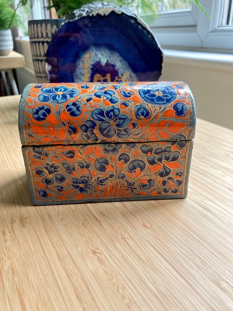 Vintage Made in India Lacquer jewellery box Pappier Machie 12*7*8 cm