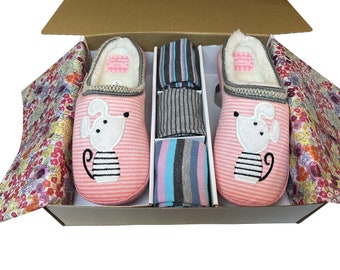 Slipper Boxed Gift Set Ladies closed toe faux Fur Mule's 3 Pairs of Bamboo Socks
