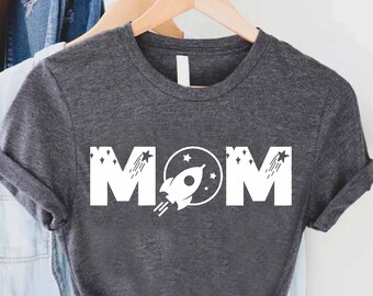 Mom Space Shirt,Mothers Day Gifts,Rocket Birthday Shirts,Space Mom Tee,Outer Space Birthday Crewneck,Astronaut Party Clothing for Women