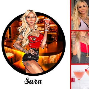 K&ouml;nnte beinhalten: Eine digitale Illustration einer Frau mit blonden Haaren und Tattoos, die ein rotes Tanktop, schwarze Shorts tr&auml;gt und einen rosafarbenen Cocktail h&auml;lt. Der Hintergrund ist eine Barszene mit einer Theke aus Holz und Regalen mit Schnapsflaschen. Der Text "Sara" steht unter dem Bild.