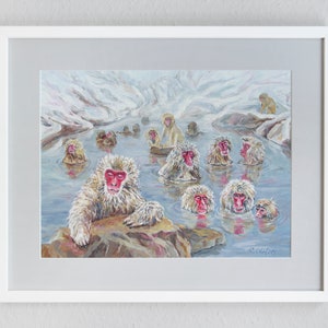 Könnte beinhalten: Ein Gemälde, das eine Gruppe von Schneeaffen zeigt, die sich in einer heißen Quelle entspannen. Die Affen sind weiß mit roten Gesichtern und sitzen im Wasser. Der Hintergrund ist eine schneebedeckte Landschaft.